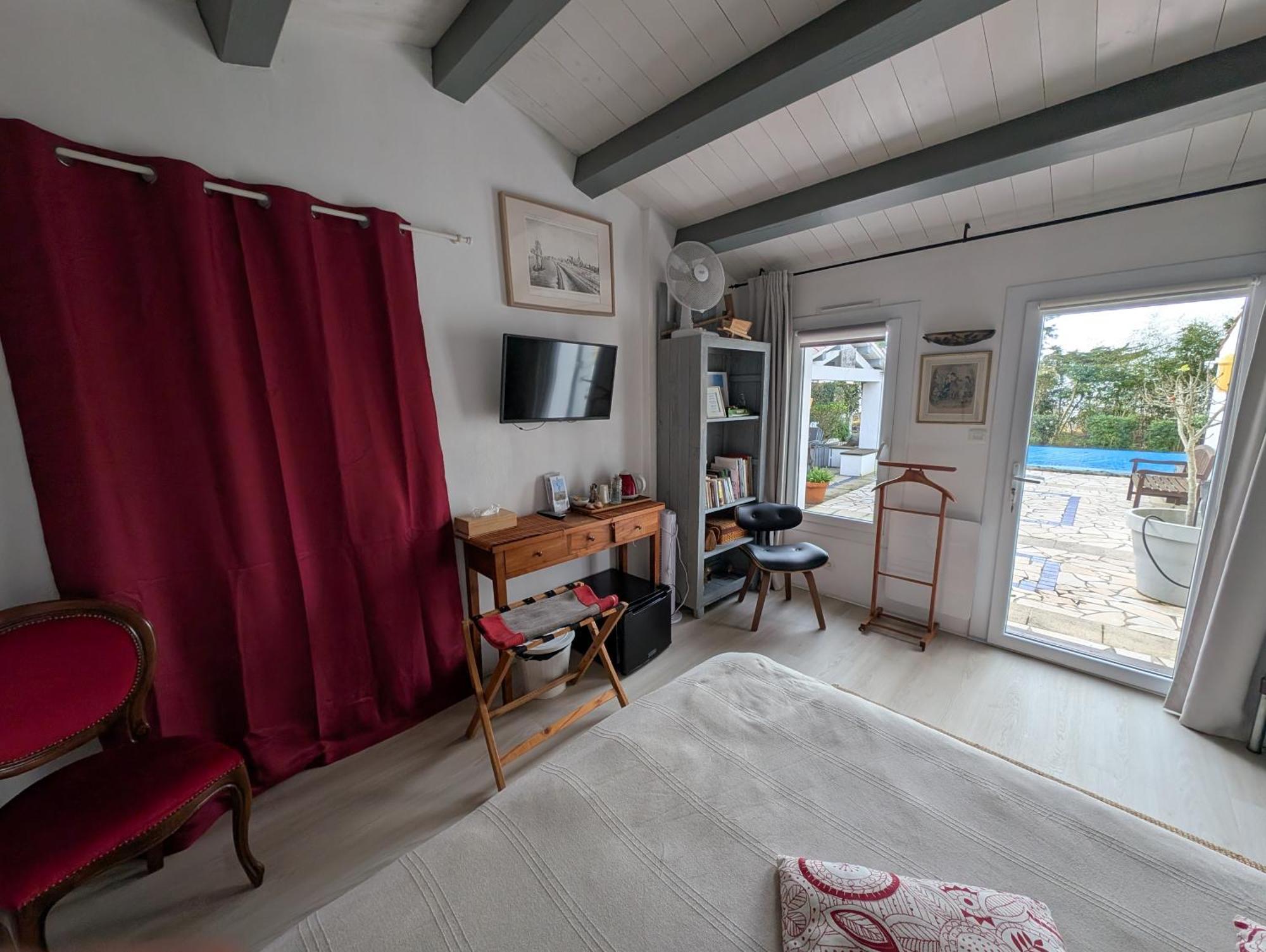 Les Yeux Bleus Bed & Breakfast 누아르무티에 앙 릴 외부 사진
