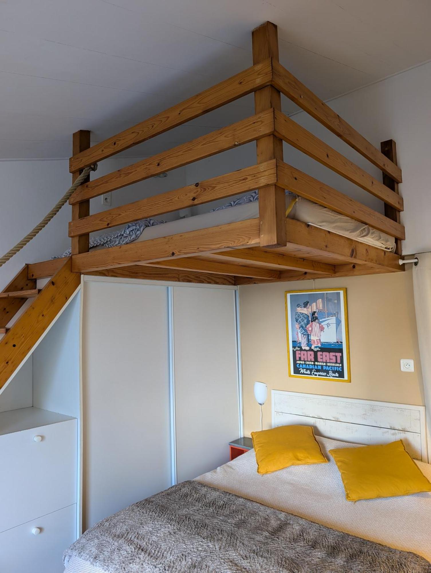 Les Yeux Bleus Bed & Breakfast 누아르무티에 앙 릴 외부 사진