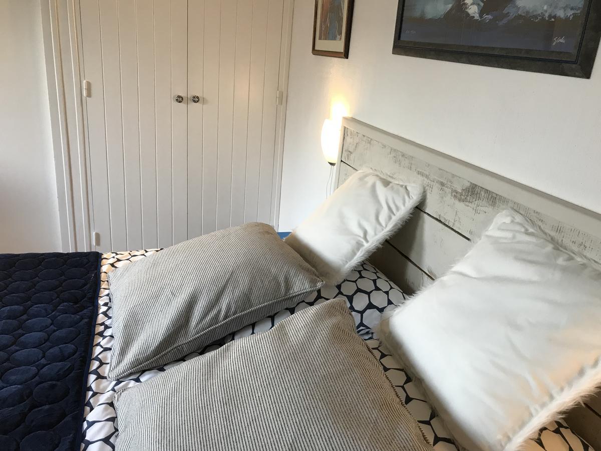 Les Yeux Bleus Bed & Breakfast 누아르무티에 앙 릴 외부 사진